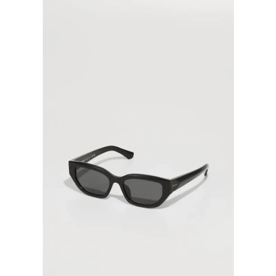 Image of Burberry Woman BE4463D 300187 Sunglasses Acetate Black Grey Cat Eye Normal