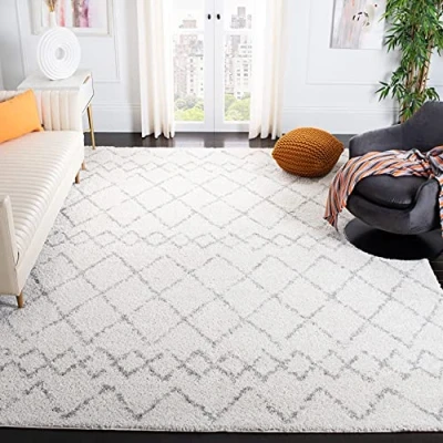 Image of SAFAVIEH Moroccan Shaggy Rug for Living Room, Dining Bedroom Berber Shag Collection, Short Pile, in Cream and Light Grey, 91 X 152 cm