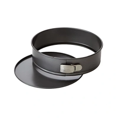 Image of Chicago Metallic Professional Non Stick Springform Cake Tin with Loose Base, 23 cm (9&quot;)