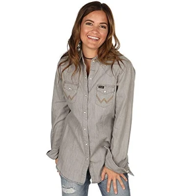Image of Wrangler Women&#039;s Long Sleeve Snap Front Denim Western Shirt Blouse, Grey Denim, L UK