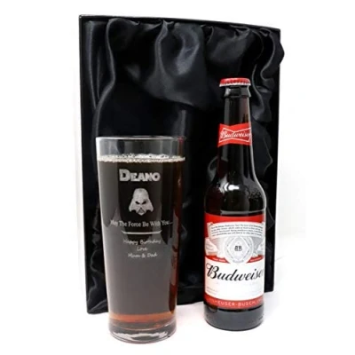 Image of Personalised Engraved Pint Glass &amp; Beer Gift Set Darth Vader Star Wars Design (Budweiser Lager Beer, Silk Lined Box)