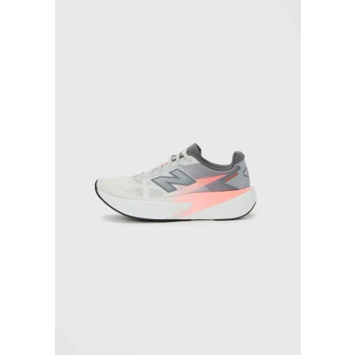 Image of New Balance FuelCell Rebel V5 NYC