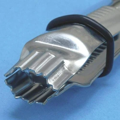 Image of PME Holly Serrated Crimper, Small