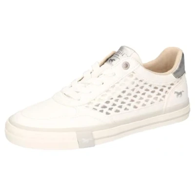 Image of Mustang 1146322 women&#039;s Shoes (Trainers) in White