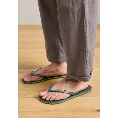 Image of Havaianas Unisex Brasil Logo Flip Flops, Green, 1/2 UK