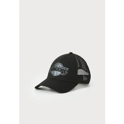 Image of New Era 9Forty Adult&#039;s NBA Los Angeles Lakers Trucker Mesh Baseball Cap Hat Black