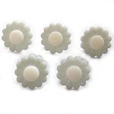 Image of Lightweight Daisy Flower Centre Pop Buttons 15mm Wide Pack of 5 (Sage Green Petals)