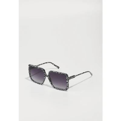 Image of Karl Lagerfeld Woman KL6187S 016 Sunglasses Acetate Black Squared Normal