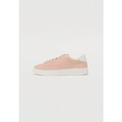 Image of BOSS Kieran TENN Trainers, Women&#039;s, Size: 5, Light pastel pink Suede