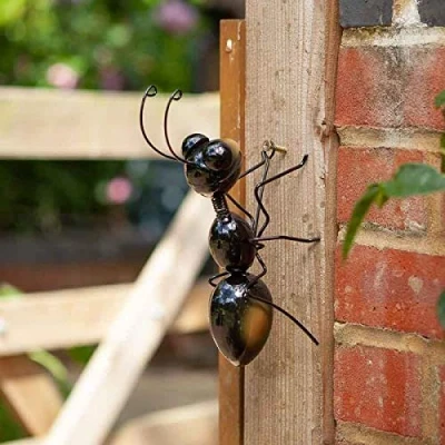 Image of Garden Mile® Hanging Metal Ant Ornament Wall Clinger Reclaimed Hanger Decoration Insect Sculpture Bug Fence Crawler Decking and Patio Vertical Sculptures (1, Medium Ant)