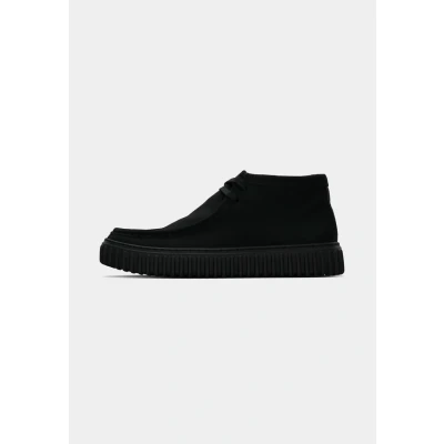 Image of Clarks Torhill HI Casual laceups, Men&#039;s, Size: 7.5, Black shoes