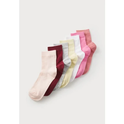 Image of 7 pack high ankle socks