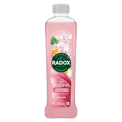 Image of Radox Womens 100% Nature Inspired Fragrances Bath Soak Feel Blissful, 500ml Apple One Size