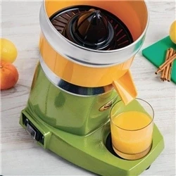 Image of Santos Classic Juicer, Green/ Yellow