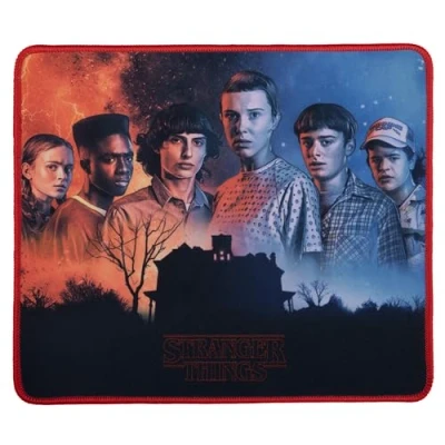 Image of Konix Stranger Things Gaming Mauspad 32 x 27 cm rutschfeste Mikrofaser Oberfläche Gummi Best Friends Motiv
