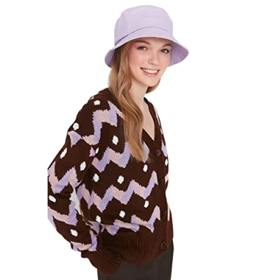 Image of Trendyol FeMan Regular fit Basic Crew Neck Knitwear Cardigan Brown