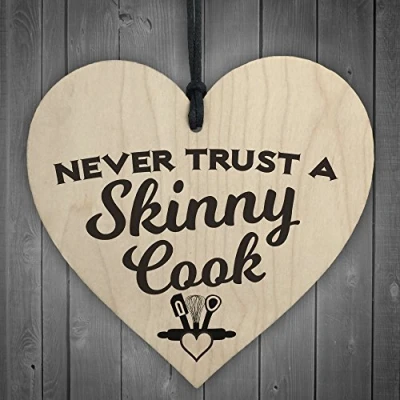Image of RED OCEAN Never Trust A Skinny Cook Novelty Wooden Hanging Heart Plaque Funny Chef Sign