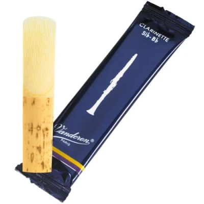 Image of Vandoren Traditional Bb Clarinet Reeds Single Strength 2.5