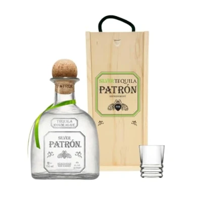 Image of Personalised Patron Silver Tequila Gift Set with Shot Glasses 70cl (40% ABV)