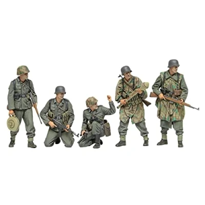 Image of TAMIYA 35382 1:35 Figure Set German Infantry 1943 45 (5) Model Kit, Plastic Assembly Detailed Replica, Unpainted