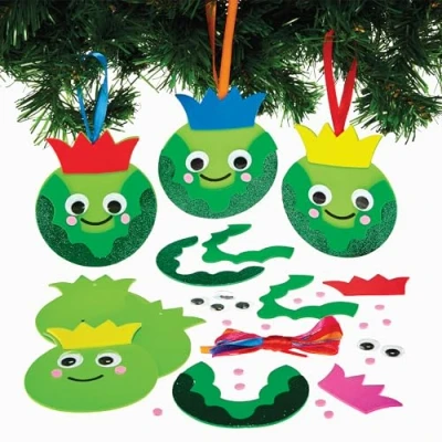 Image of Baker Ross FX788 Brussel Sprout Decoration Kits Pack of 8, Christmas Arts and Crafts for Kids