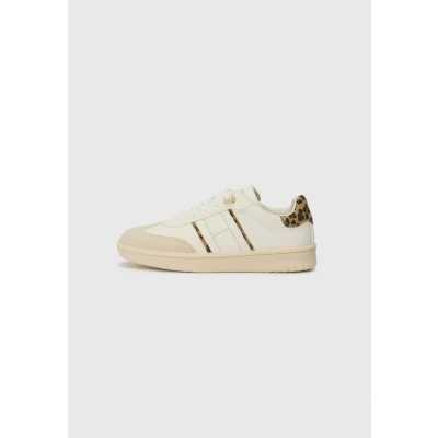 Image of Tommy Hilfiger JACK Unisex Trainers for kids, Size: 11.5K, Off white/beige shoes