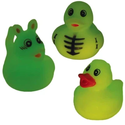 Image of Baker Ross AX339 Halloween Rubber Ducks Pack of 6, Novelty Toy for Children, Ideal Spooky Bath Toys or Party Bag Filler Kids,