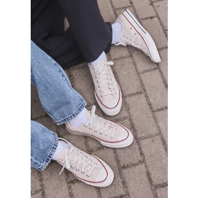 Image of Converse Chuck 70 Canvas Trainers, Size: 7.5, Parchment Textile