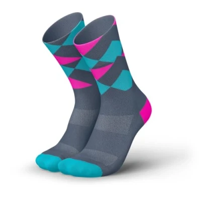 Image of INCYLENCE Running Socks for Men and Women with Light Compression 1 Pair, Peaks Zucchero Cyan, 43 46