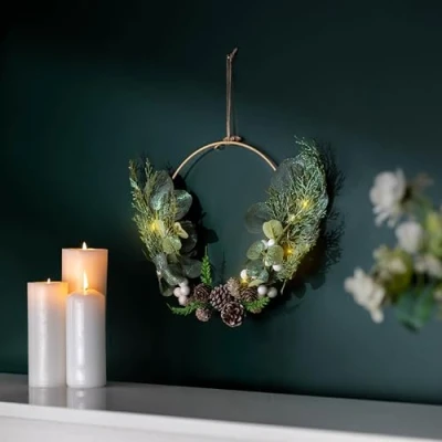 Image of Marco Paul Artificial Luxury Christmas Wreath Hanging Door Decoration Indoor Outdoor Snow Frosted Baubles Berries Durable Traditional Decorations