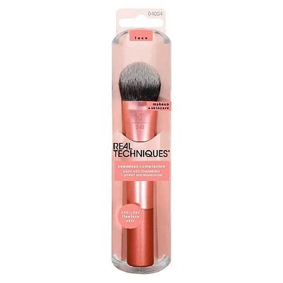 Image of REAL TECHNIQUES Seamless Complexion Makeup Brush for Liquid &amp; Cream Foundations