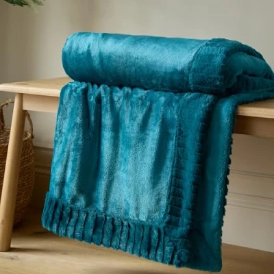 Image of Catherine Lansfield Velvet And Faux Fur Soft 150x200cm Blanket Throw Teal Green