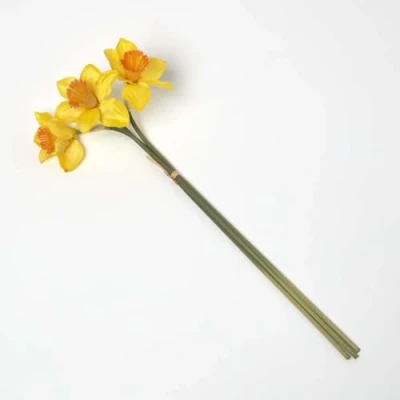 Image of HOMESCAPES Set of 3 Artificial Yellow Daffodils, Realistic Flowers with Long Stem, 55 cm