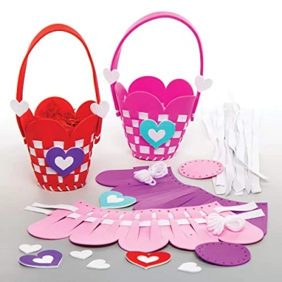 Image of Baker Ross AT552 Heart Basket Weaving Kits Pack of 4, Introductory Sewing For Beginners and Kids Arts Crafts Projects