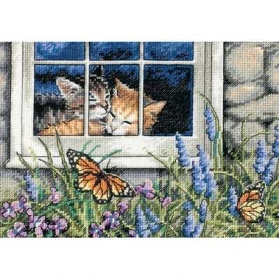 Image of Dimensions Gold Collection Petite &quot;Feline Love&quot; Counted Cross Stitch Kit, 18cm x 13cm 18 count