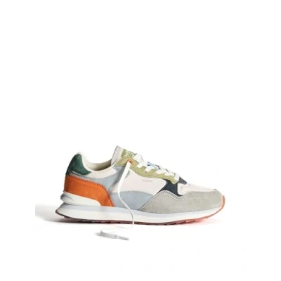 Image of HOFF KINGSTON MAN men&#039;s Shoes (Trainers) in Beige