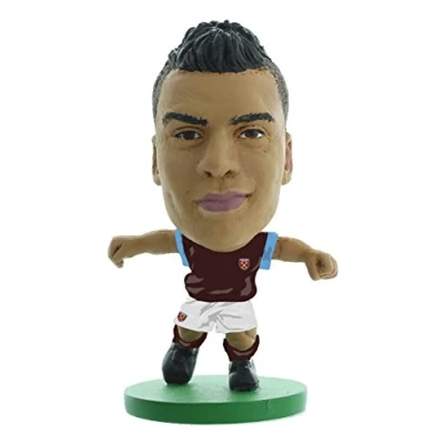 Image of SoccerStarz SOC348 West Ham Winston Reid Home Kit Classic Figures