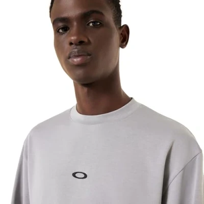 Image of Oakley Driven TEE Basic Tshirt, Men&#039;s, Size: Large, Blackout