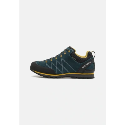 Image of Men&#039;s Crux GORE TEX® Approach Shoe