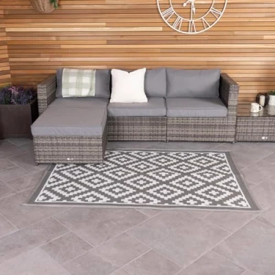 Image of CHARLES BENTLEY Diamond Lightweight 100% Weatherproof Indoor/Outdoor Flatweave Plastic UV Resistant Garden Recycled Material Easy Clean Medium Rug Grey Outdoor For Balcony Beach BBQ (120x170cm)
