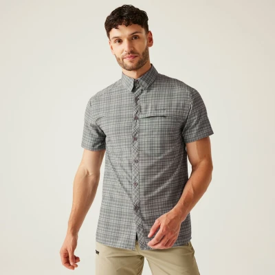 Image of Regatta Men&#039;s Water repellent Travel Packaway Short Sleeve Shirt Treetop Check, Size: L