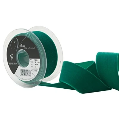 Image of Berisfords Velvet Ribbon, Emerald, 10.2 x 4.5 cm