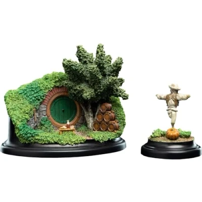 Image of Weta Workshop The Hobbit: An Unexpected Journey Diorama Hobbit Hole 15 Gardens Smial 14.5 x 8 cm