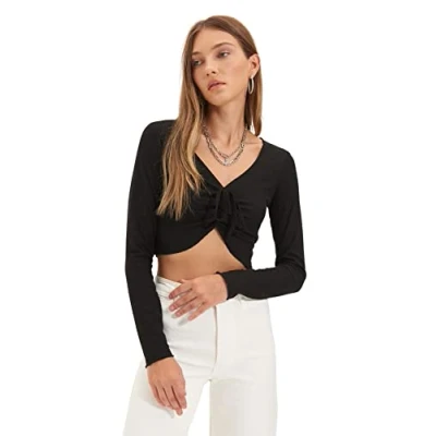 Image of Trendyol Women Slim fit Asymmetric V Neck Knit Blouse Schwarz