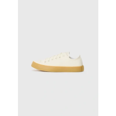 Image of Converse Chuck Taylor ALL STAR Unisex Trainers, Size: 3, Egret/gum shoes
