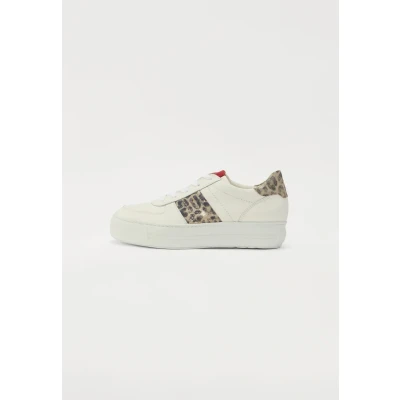 Image of Paul Green Trainers, Women&#039;s, Size: 3.5, White/almond Leather