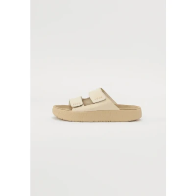 Image of Veja Women&#039;s Etna Suede Sandals UK 6