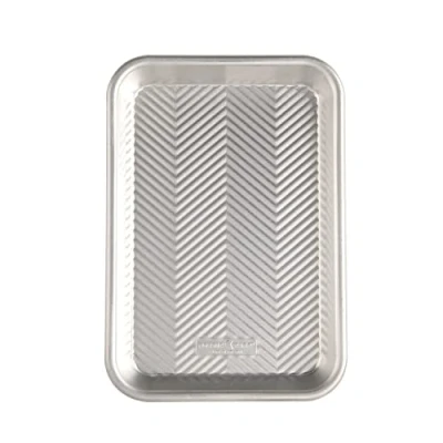 Image of Nordic Ware Prism Eighth Sheet, Aluminium Baking Sheet with Improved Airflow, Premium Bakeware Made in The USA, Silver