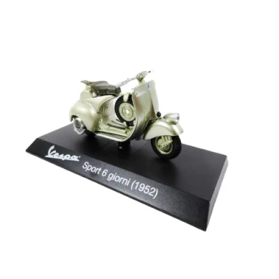 Image of OPO 10 Collection miniature scooter 1/18 compatible with Piaggio Vespa Sport 6 Giorni green 1952 Ves0016