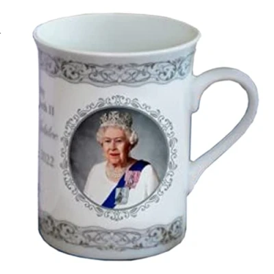Image of Queen Elizabeth II Lippy Mug Commemorative Platinum Jubilee 2022 Photo Memorabilia Souvenirs Coffee Cup Home Deco (by LILAJ)